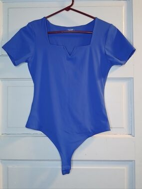 Women’s Blue Short Sleeve Bodysuit Size Small Square Notch Neck Stretch